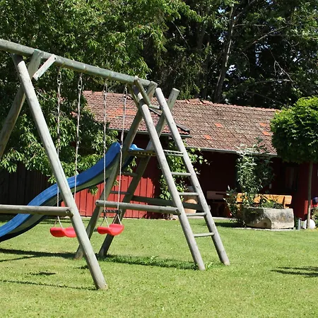 Apartment In Ruhmannsfelden With Indoor Pool Achslach